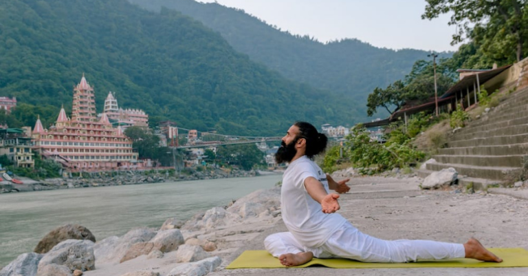 14-days-yoga-retreat-in-Rishikesh.png